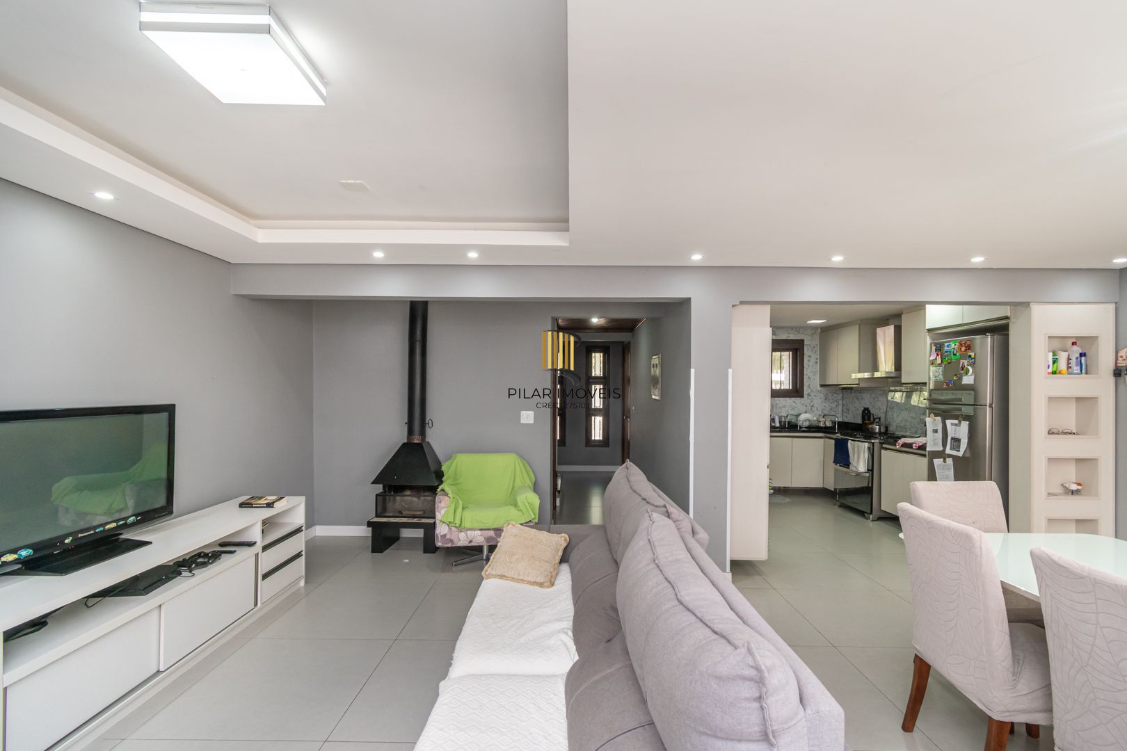 Casa 03 dormit (suíte e closet) e 4 vagas, na Vila Ipiranga, em Porto Alegre, RS
