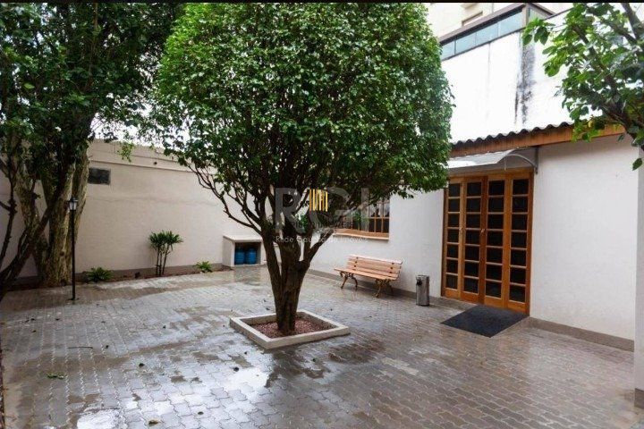 Apartamento na Cidade Baixa de 1 dormitório e vaga