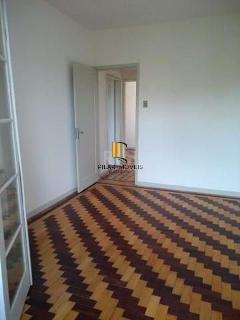 Apartamento de 2 dormitórios, Petrópolis Desocupado