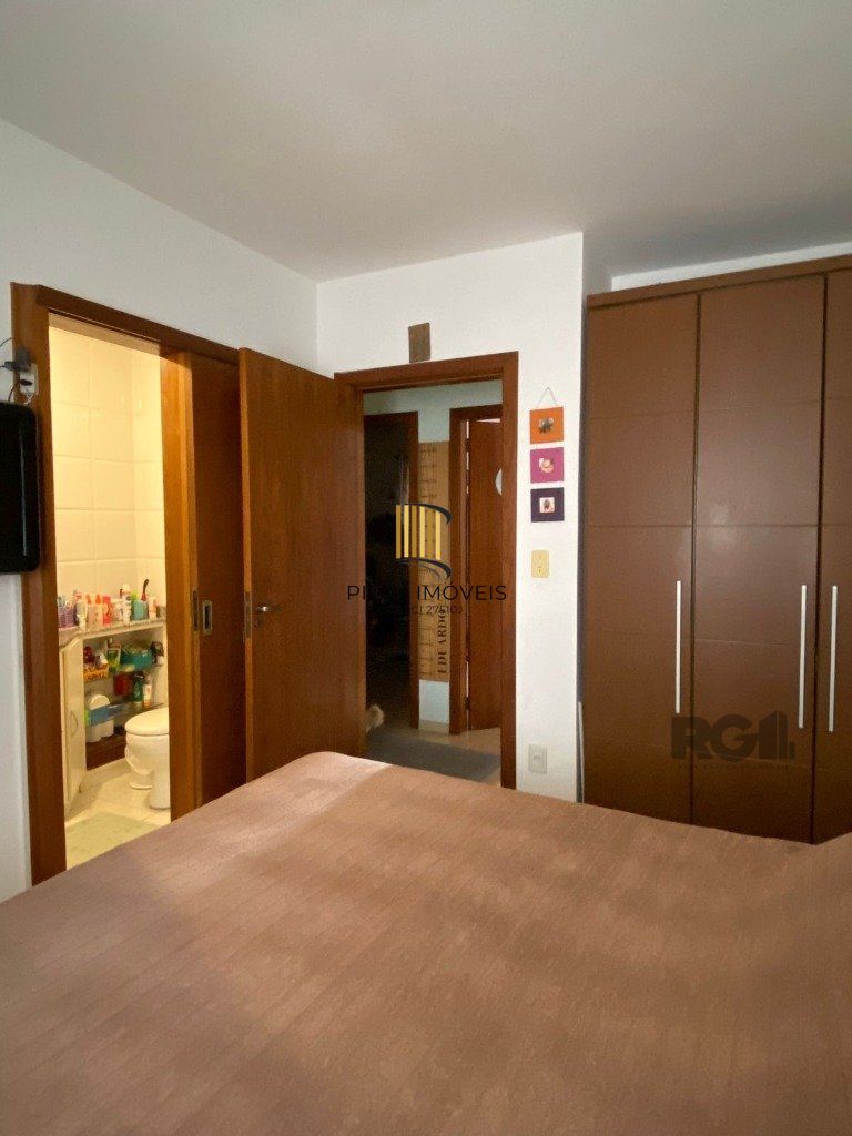Apartamento no Partenon de 3 dormitórios e vaga