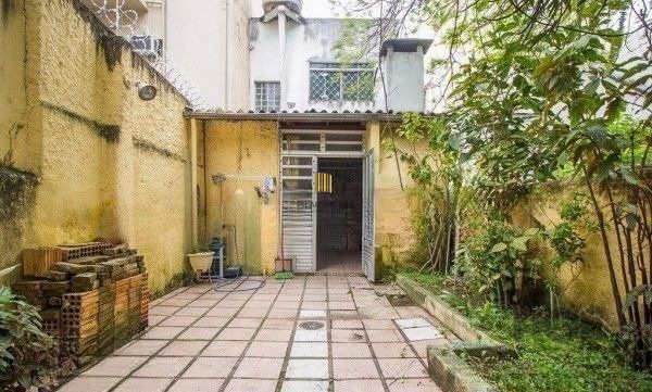 Casa sobrado no bairro Rio Branco de 4 dormitórios e vaga