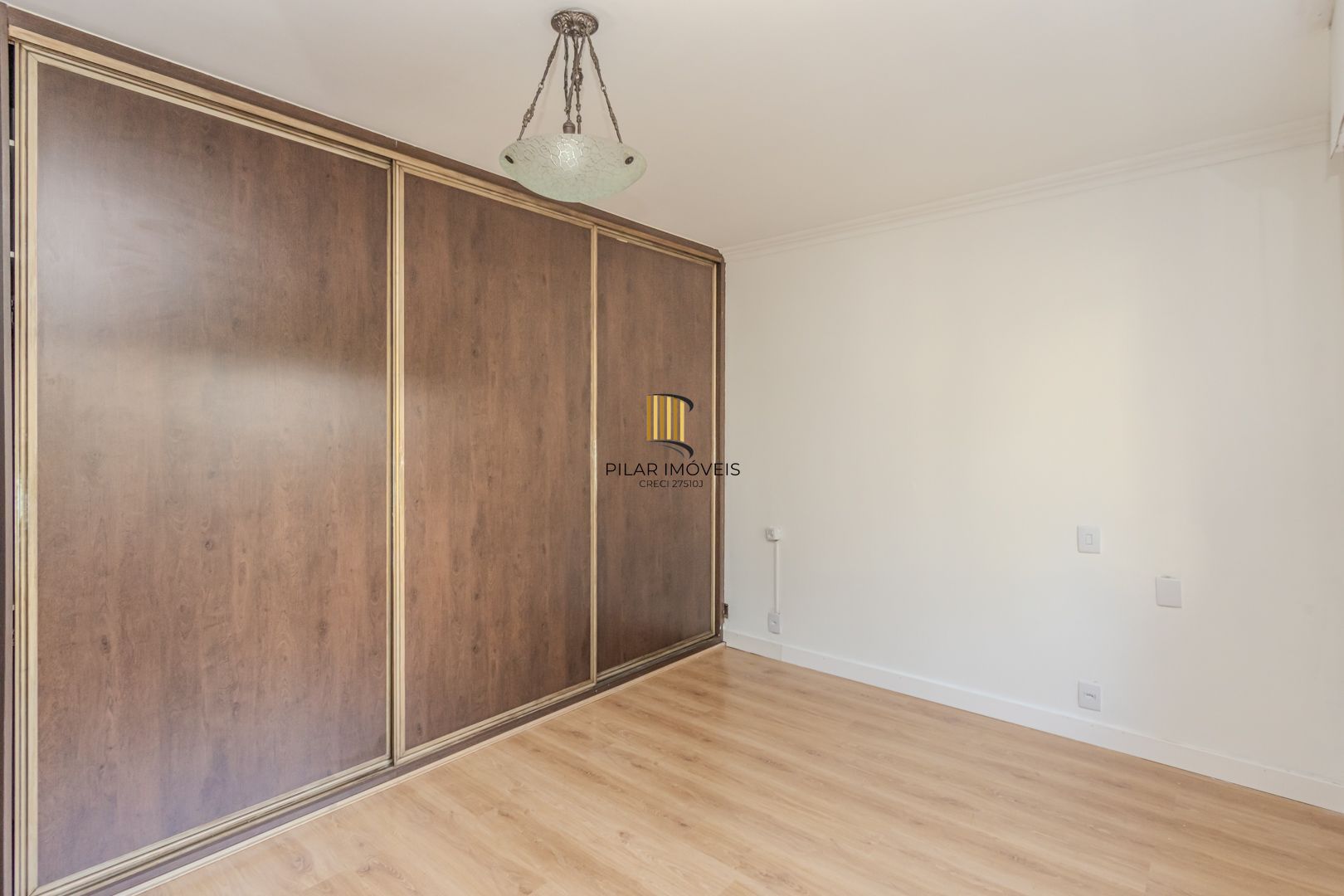 Apartamento no Moinhos de Vento de 3 dormitórios vaga e infra DESOCUPADO