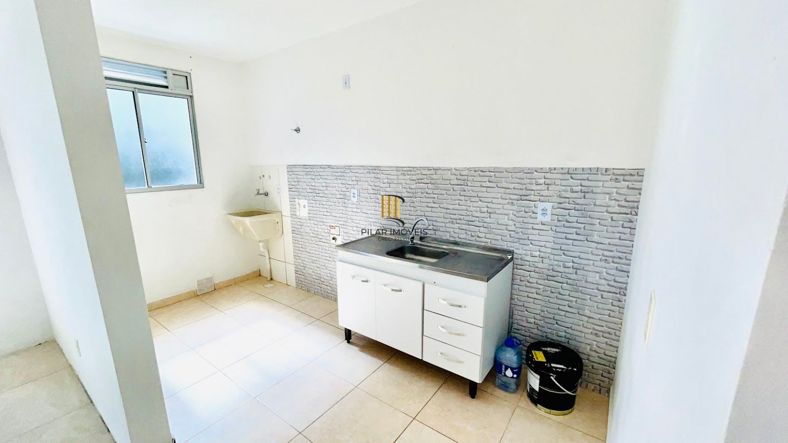 Apartamento no Porto Cruzeiro de 2 dormitórios vaga e infra DESOCUPADO