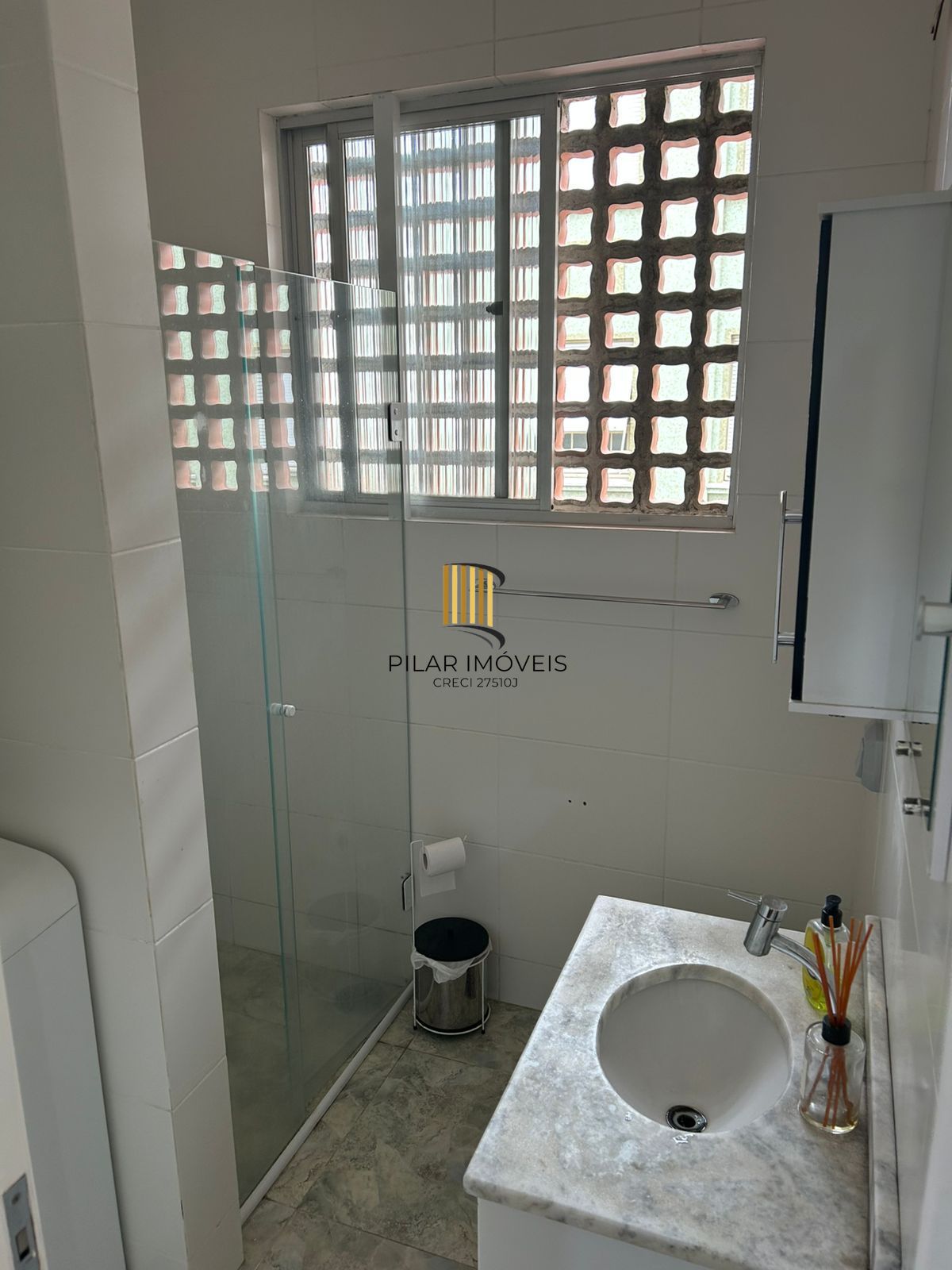 Apartamento no Centro de 1 dormitório MOBILIADO