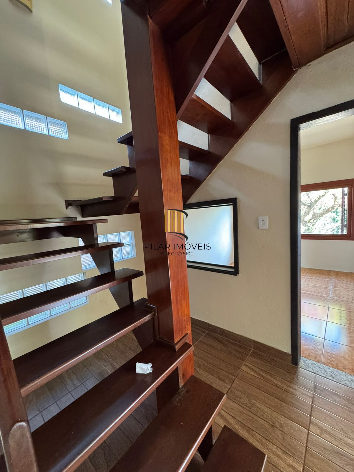 Casa 4 dorms à venda Avenida Manoel Elias, Porto Alegre.