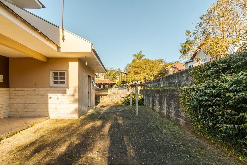 Casa de Condomínio com 3 Quartos à venda, 310m² - Vila Elsa