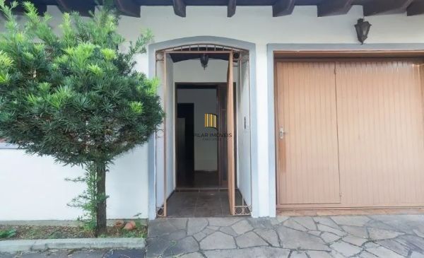 Casa no bairro Jardim Botânico de 4 dormitórios e 3 vagas