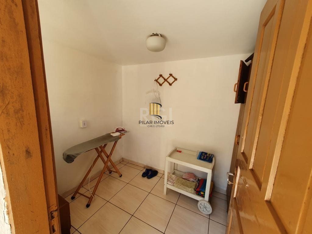 Casa para Venda - 250m², 4 dormitórios, sendo 1 suites, 4 vagas - Centro
