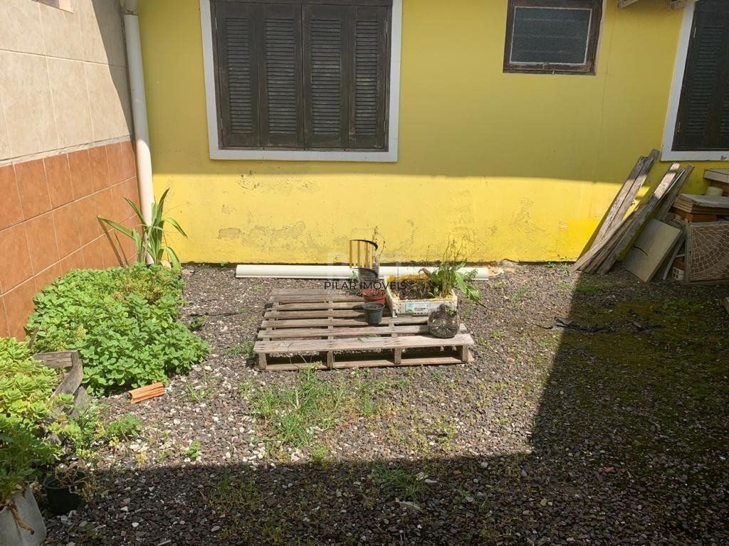 Casa para Venda - 179m², 4 dormitórios, sendo 1 suites, 3 vagas - Centro