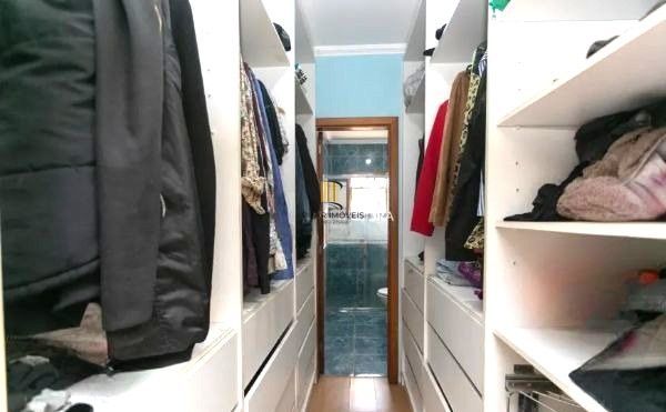 Casa sobrado no bairro Ecoville de 3 dormitórios e 4 vagas