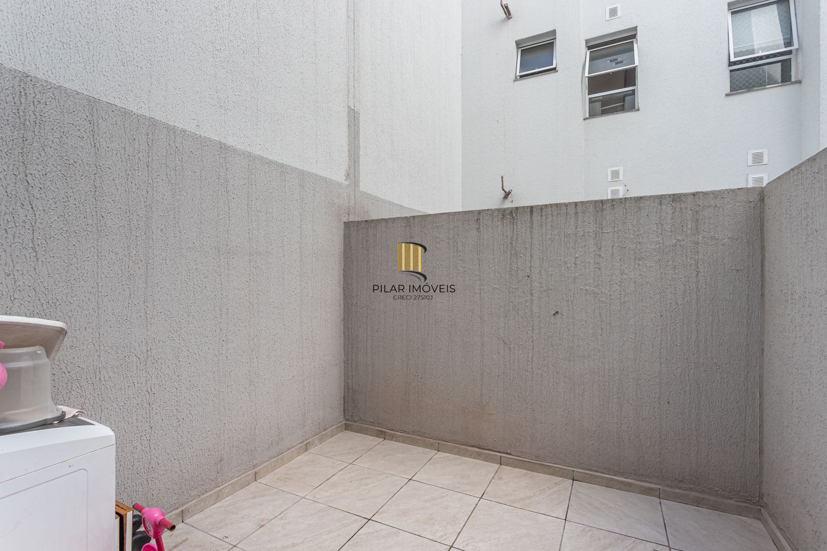 Apartamento 2 dormitórios no bairro Olaria