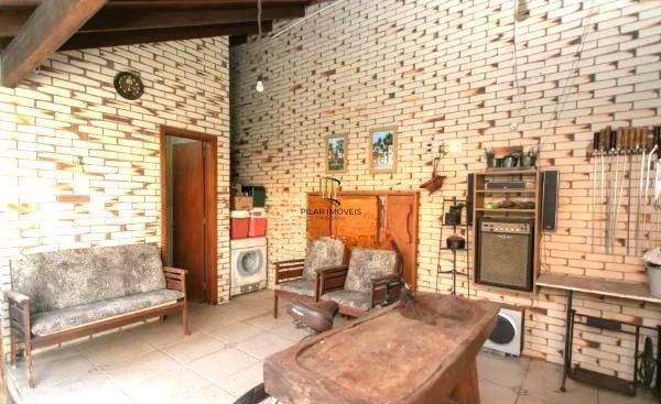 Casa sobrado no bairro Ecoville de 3 dormitórios e 4 vagas