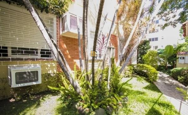 Casa sobrado no Petrópolis com 7 dormitórios e 4 vagas