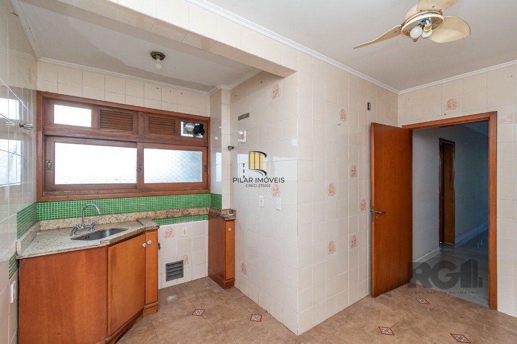 Cobertura no Cristo Redentor de 3 dormitórios e 2 vagas desocupado