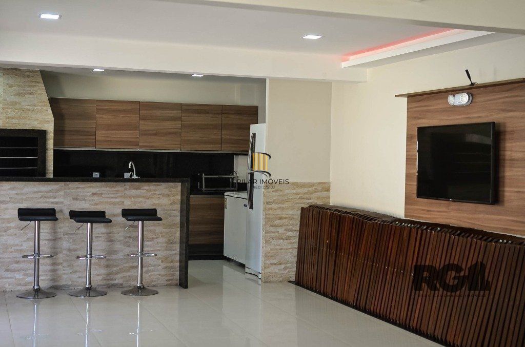 Casa em condomínio no sarandi de 3 dormitórios e vaga