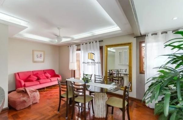 Casa / sobrado no bairro Jardim Itu de 3 dormitórios e pátio com piscina