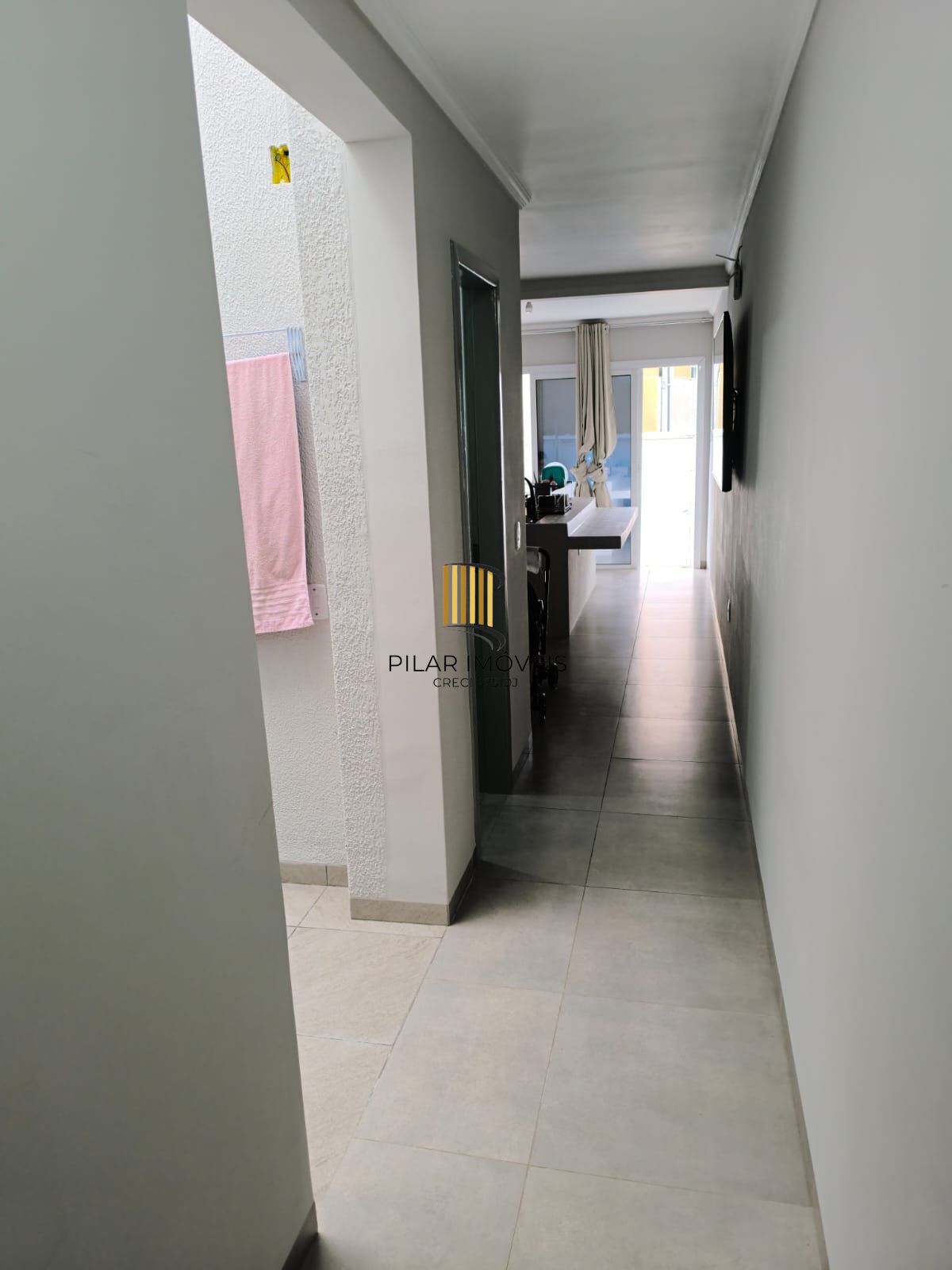 Casa 2 dormitórios no bairro Jardim Algarve