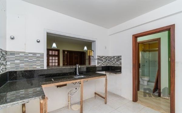 Casa Condominio no bairro Guarujá de 3 dormitórios 1 vaga DESOCUPADA