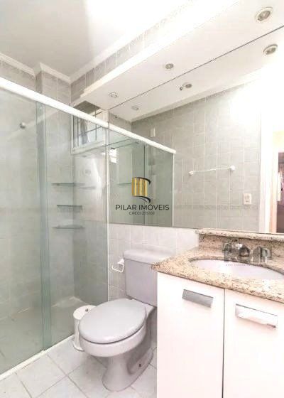 Sobrado no bairro Tristeza de 3 dormitórios e vaga DESOCUPADO