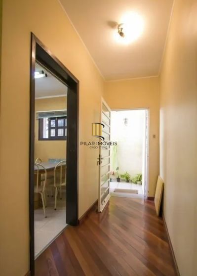 Casa sobrado no Petrópolis com 7 dormitórios e 4 vagas
