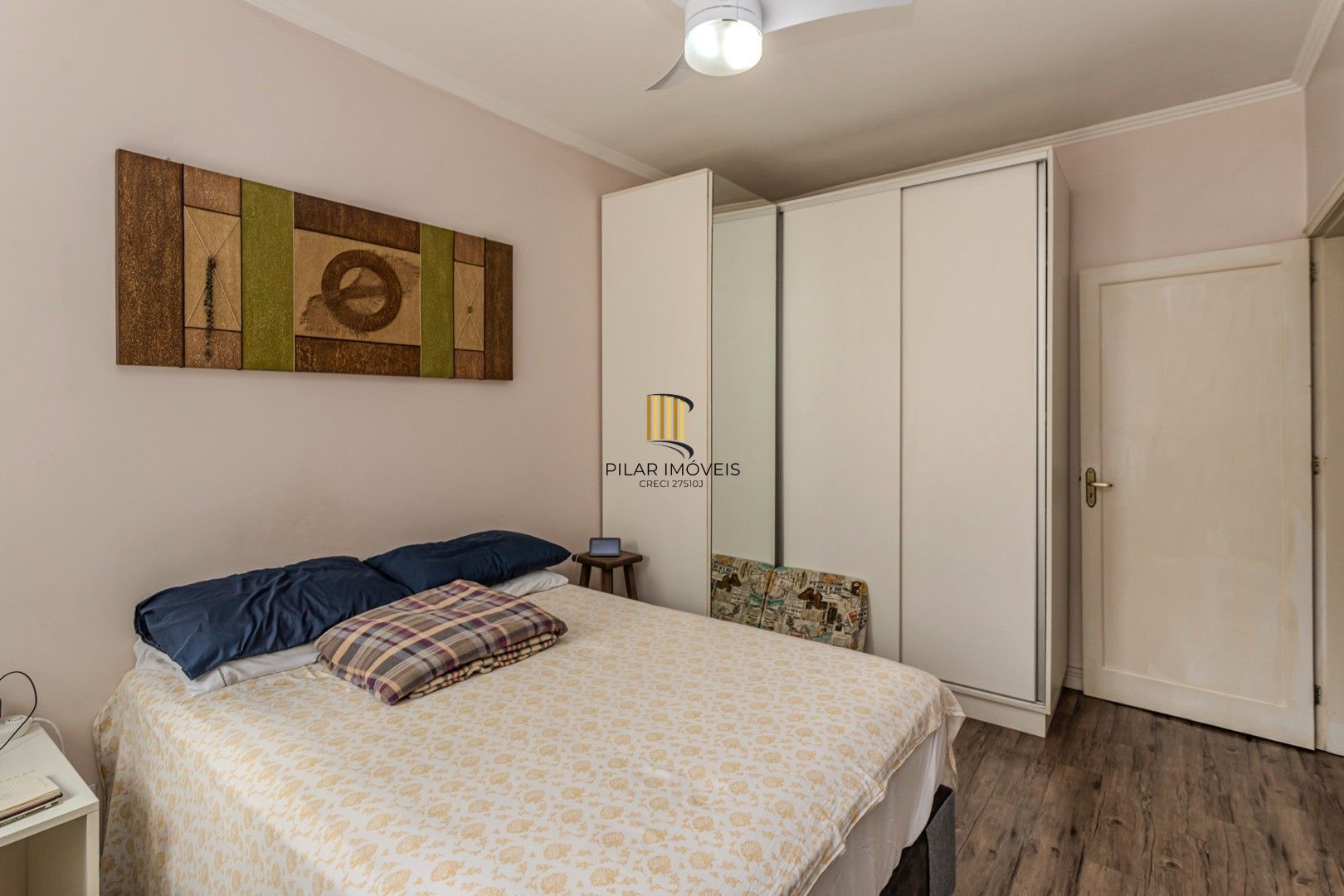 Apartamento no Centro de 2 dormitórios e vaga