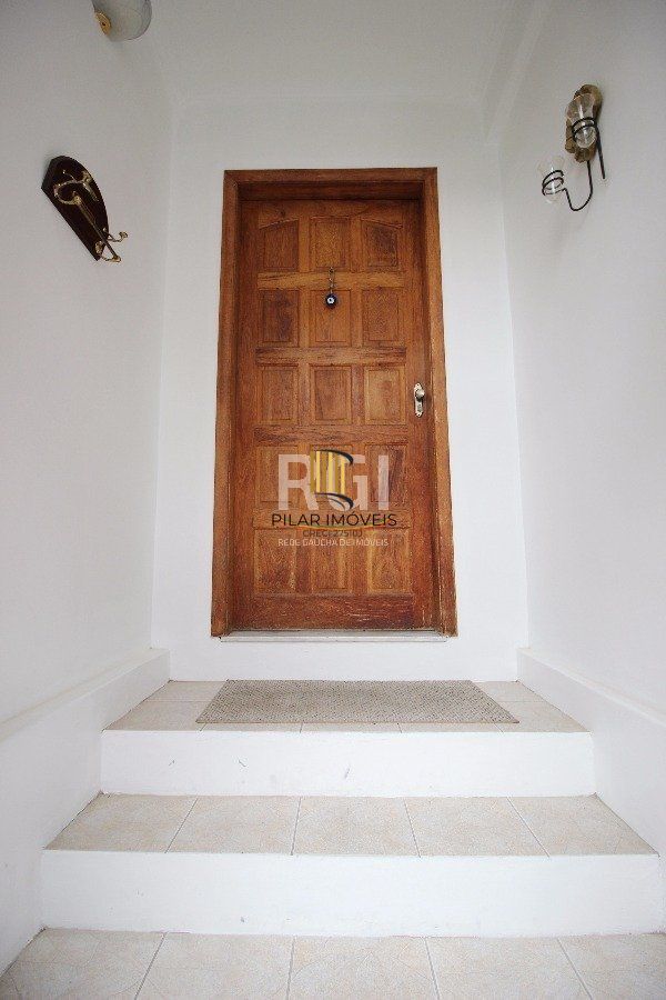 Casa para Venda - 280m², 3 dormitórios, 2 vagas - Petrópolis
