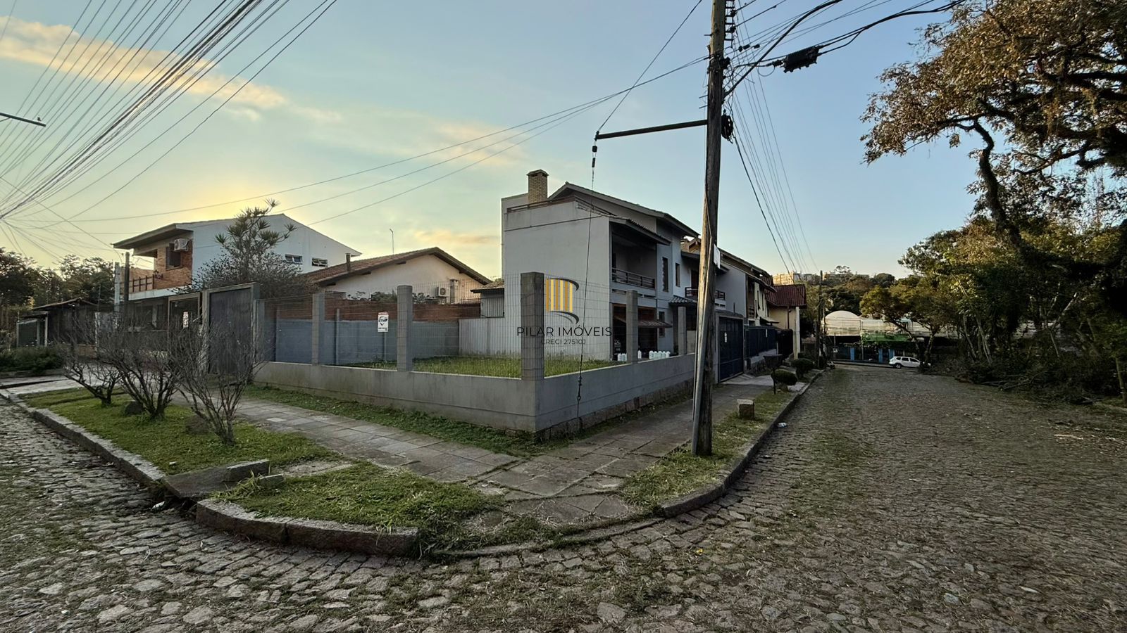 Casa 3 dormitórios no bairro Ipanema
