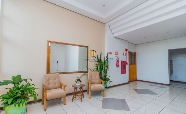 Apartamento na Cavalhada de 2 dormitórios e vaga