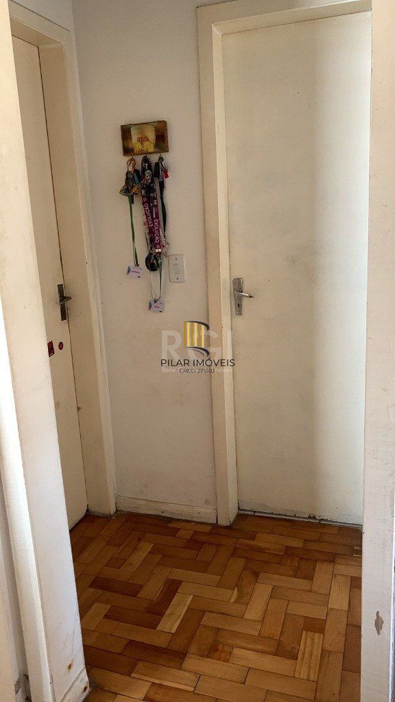 Casa 4 dormitórios 3 banheiros garagem coberta para 3 + carros