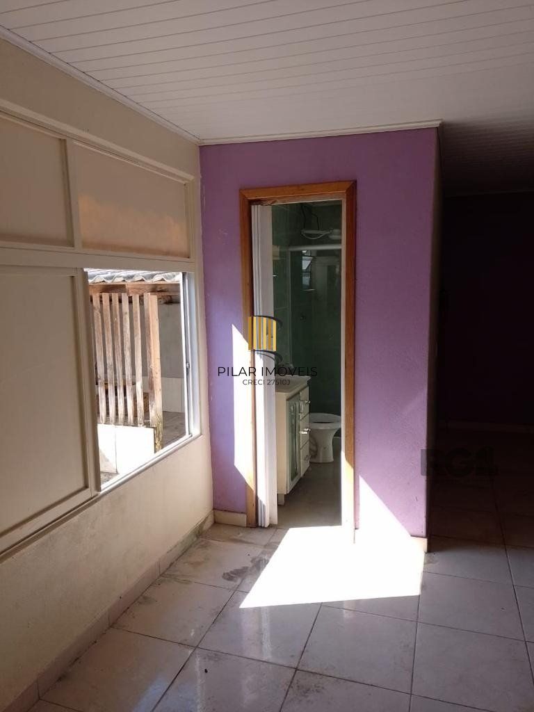 Casa 02 dormitórios, no bairro Parque Ipiranga, em Gravataí, RS.