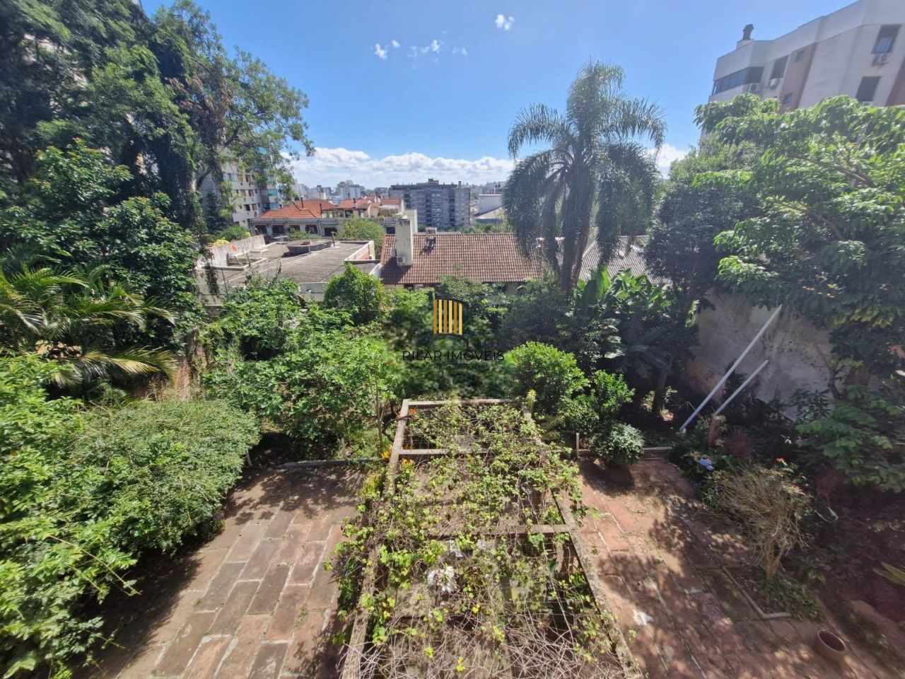 Casa 4 dormitórios no bairro Petrópolis