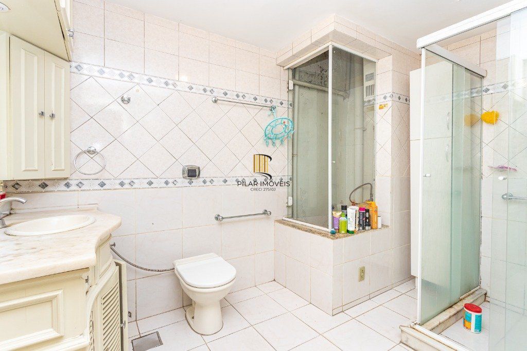 Casa para Venda - 272m², 3 dormitórios, 2 vagas - Santa Cecília
