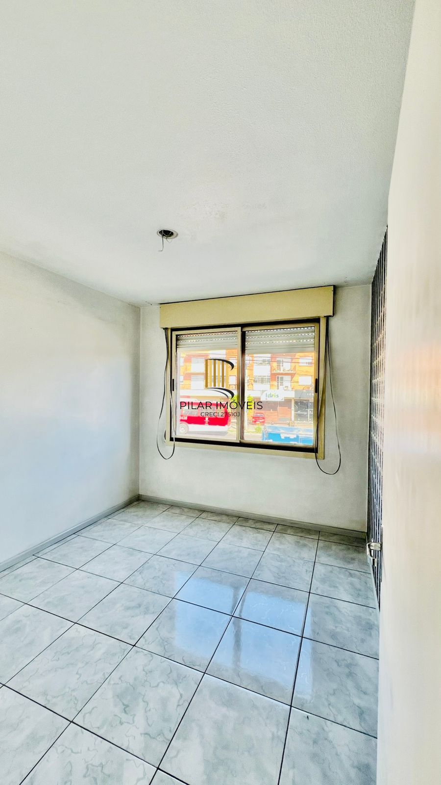 Apartamento no bairro Teresópolis de 2 dormitórios DESOCUPADO