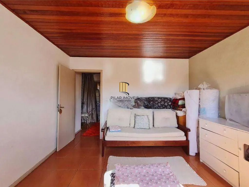 Sobrado 3 dormitórios no bairro Jardim Algarve