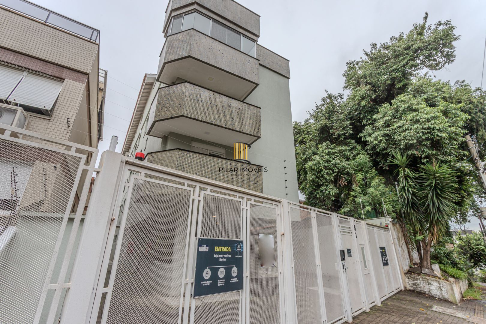 Apartamento NOVO no Menino Deus de 3 dormitórios e 2 vagas