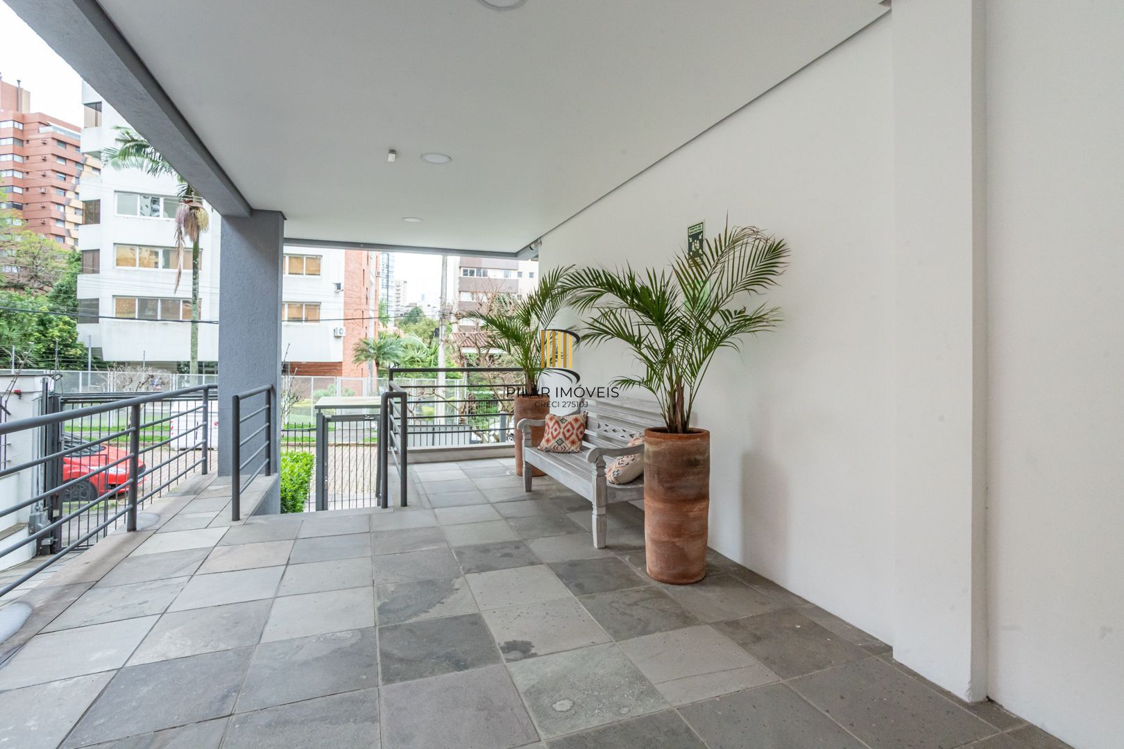 Apartamento Garden no bairro Pertrópolis de 3 dormitórios e 2 vagas DESOCUPADO