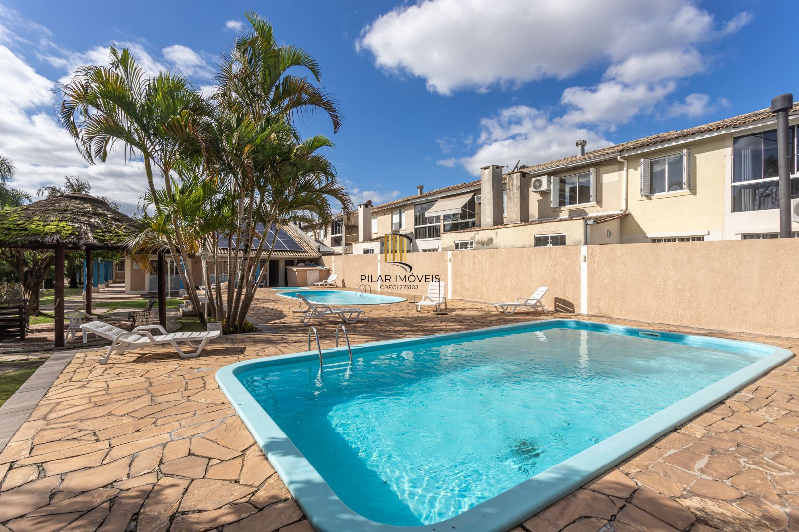 Casa de Condomínio 3 dormitórios no bairro Humaitá