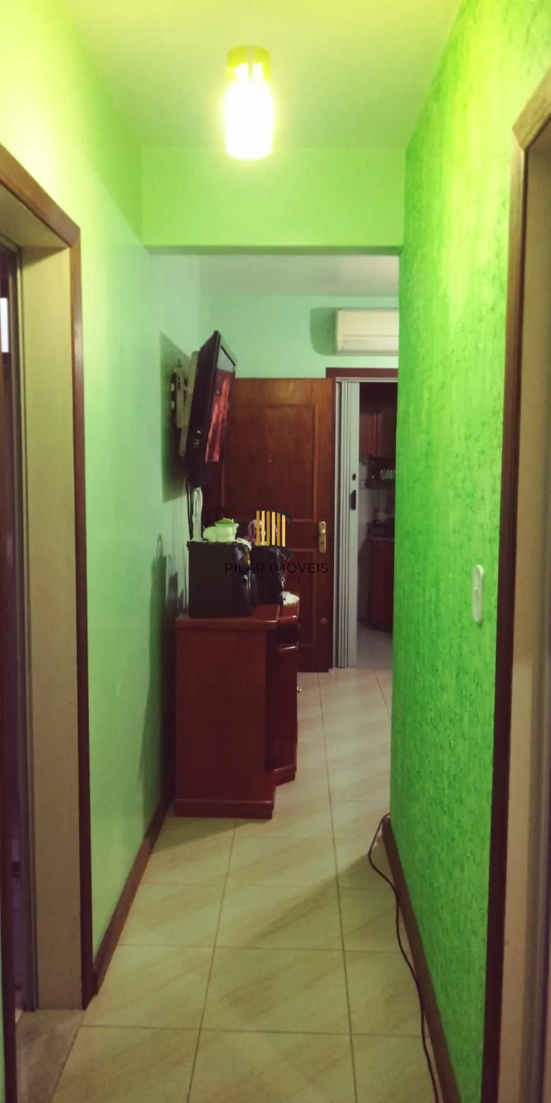 Apartamento no bairro Cristal de 2 dormitórios e vaga rotativa