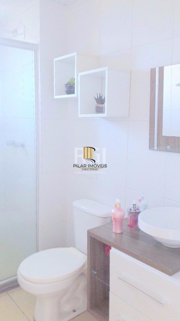 Apartamento para Venda - 48m², 2 dormitórios, 1 vaga - Restinga