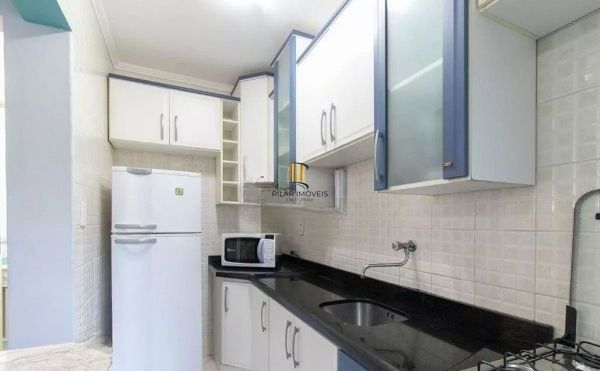 Apartamento no Centro de 1 dormitório semi mobiliado
