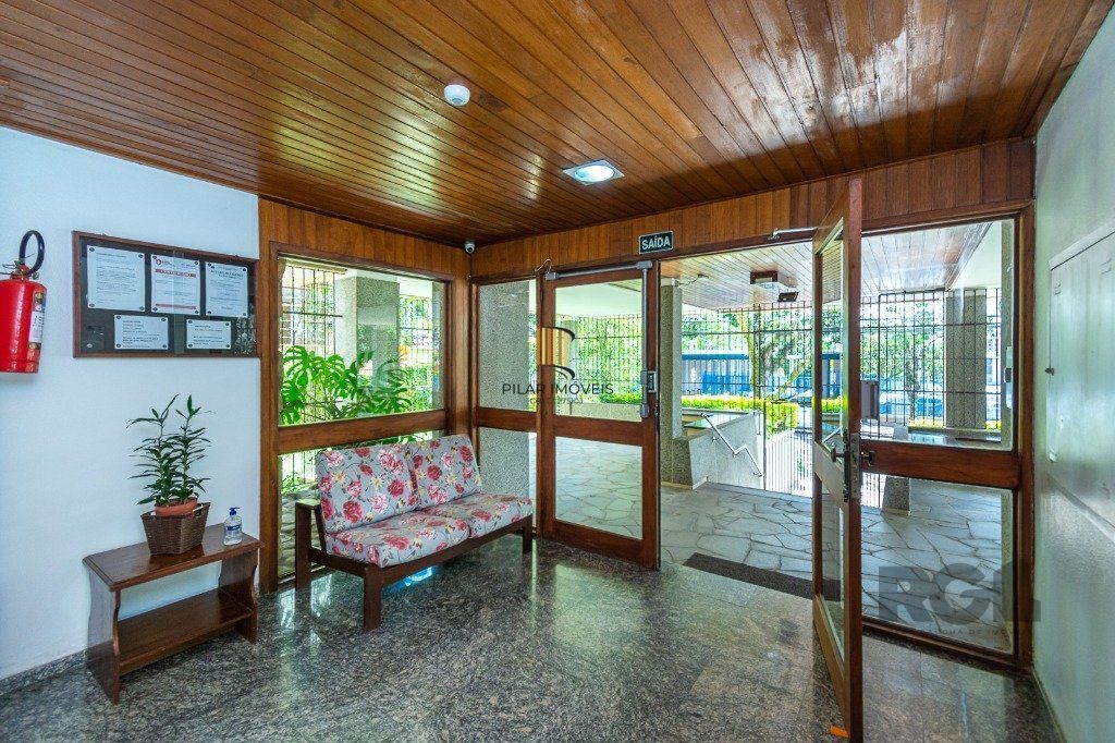 Cobertura no bairro Tristeza de 2 dormitórios e vaga Desocupada