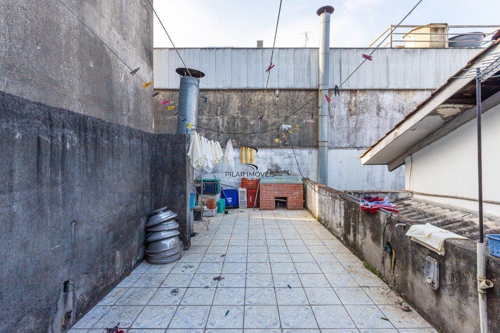 Casa para Venda - 272m², 3 dormitórios, 2 vagas - Santa Cecília