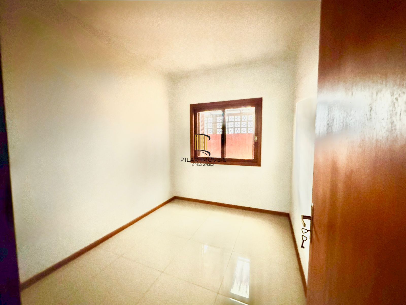 Casa 3 dormitórios no bairro Jardim Algarve