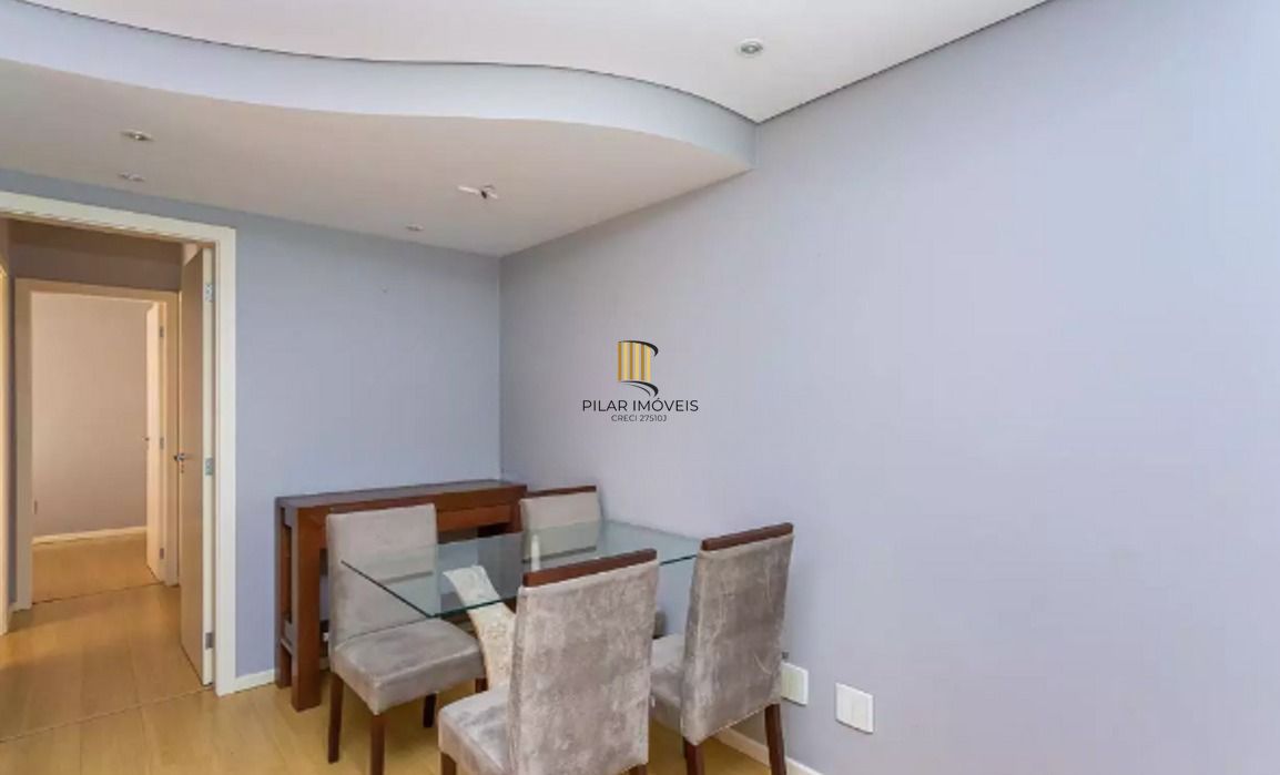 Apartamento no bairro Tristeza de 2 dormitórios e vaga