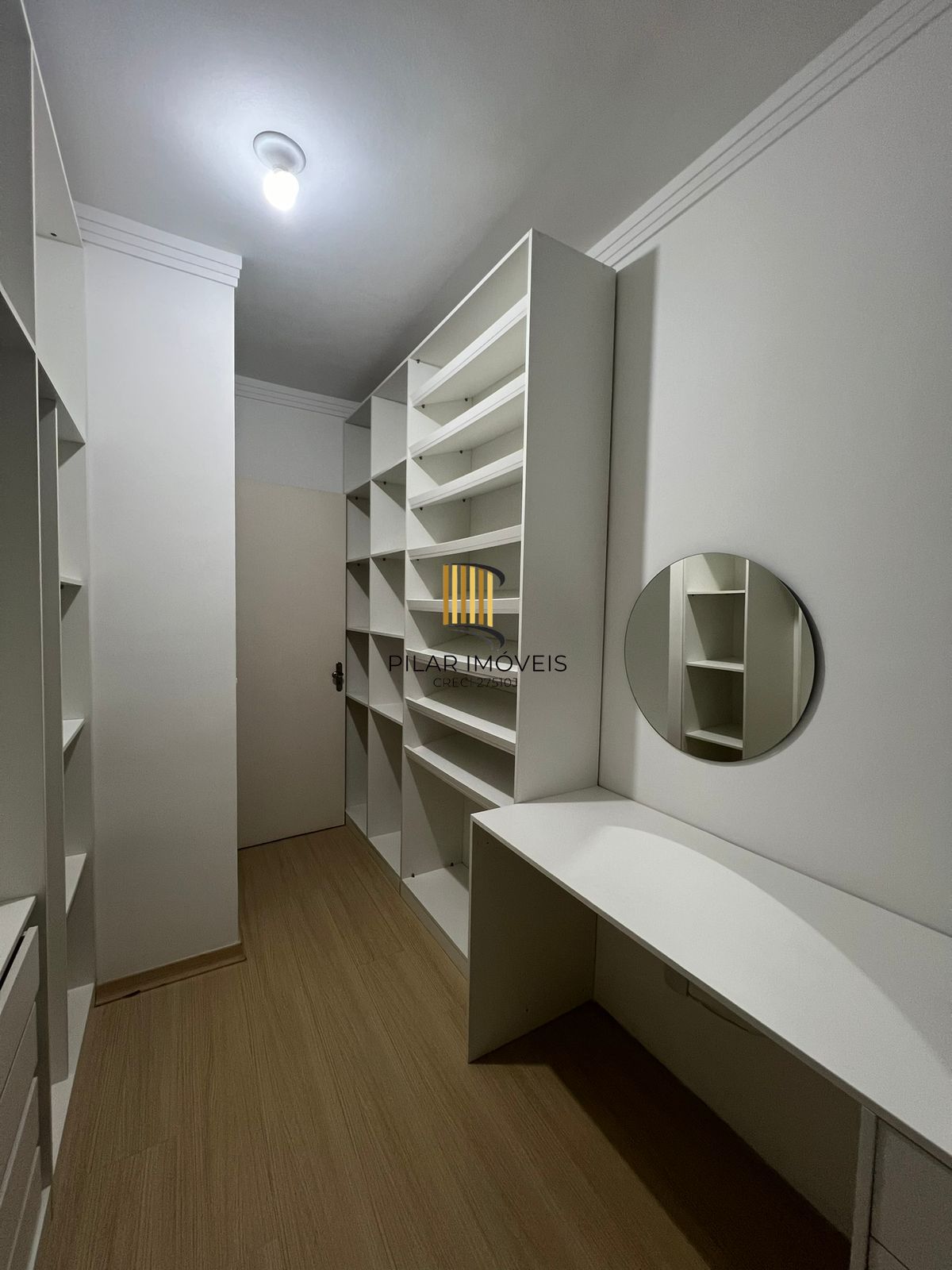 Casa sobrado em Gravatai de 3 dormitórios e 2 vagas