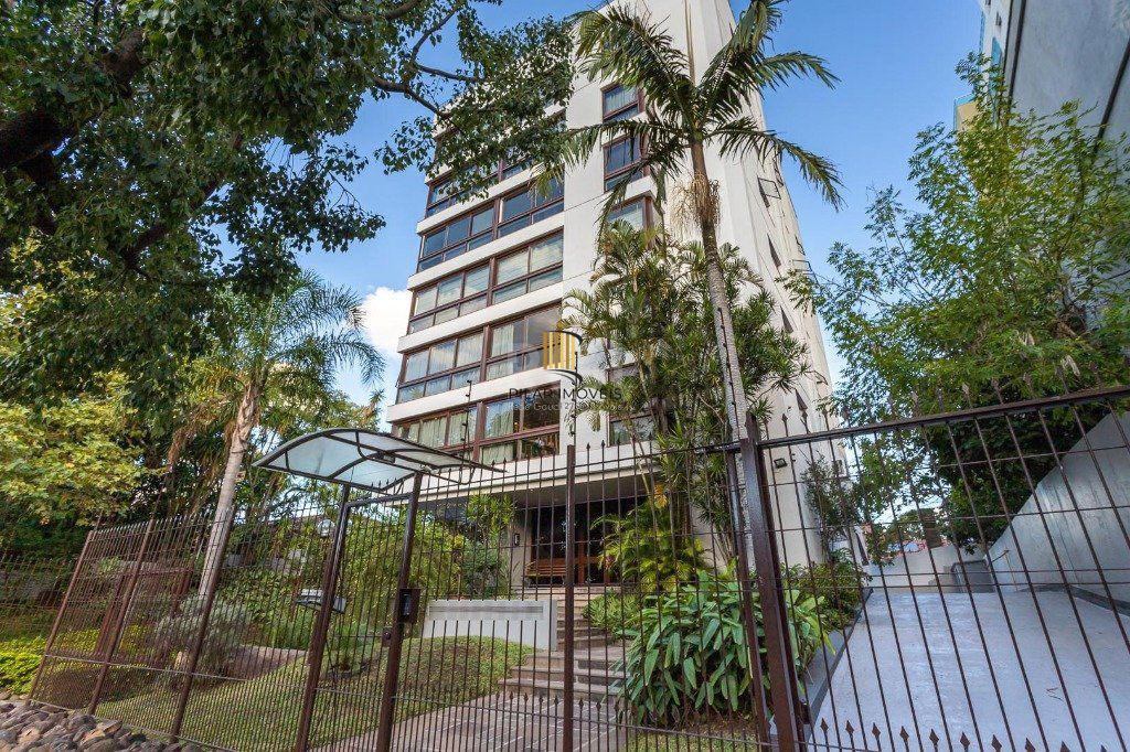 Apartamento no bairro Higienópolis com 190m² de 3 dormitórios e 2 vagas