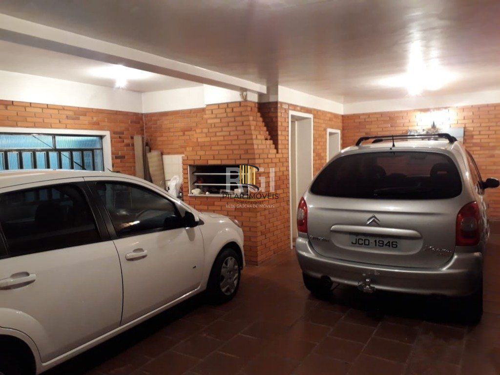 Casa para Venda - 197m², 3 dormitórios, 4 vagas - Sarandi