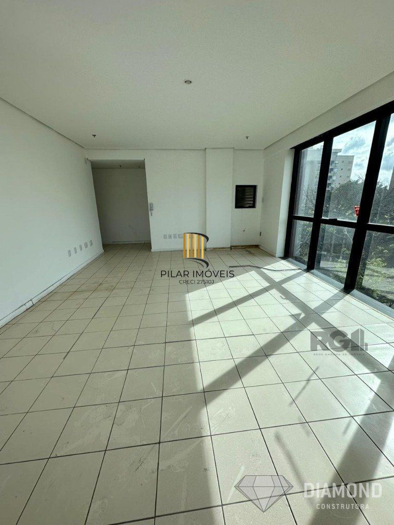 Sala comercial no bairro Auxiliadora desocupada - Pilar Imóveis