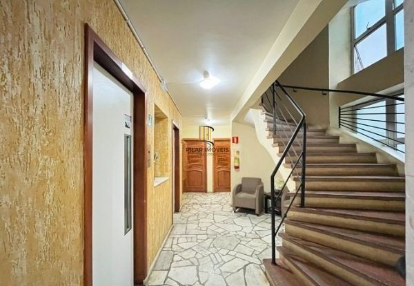 Apartamento no bairro Santana de 3 dormitórios e vaga DESOCUPADO