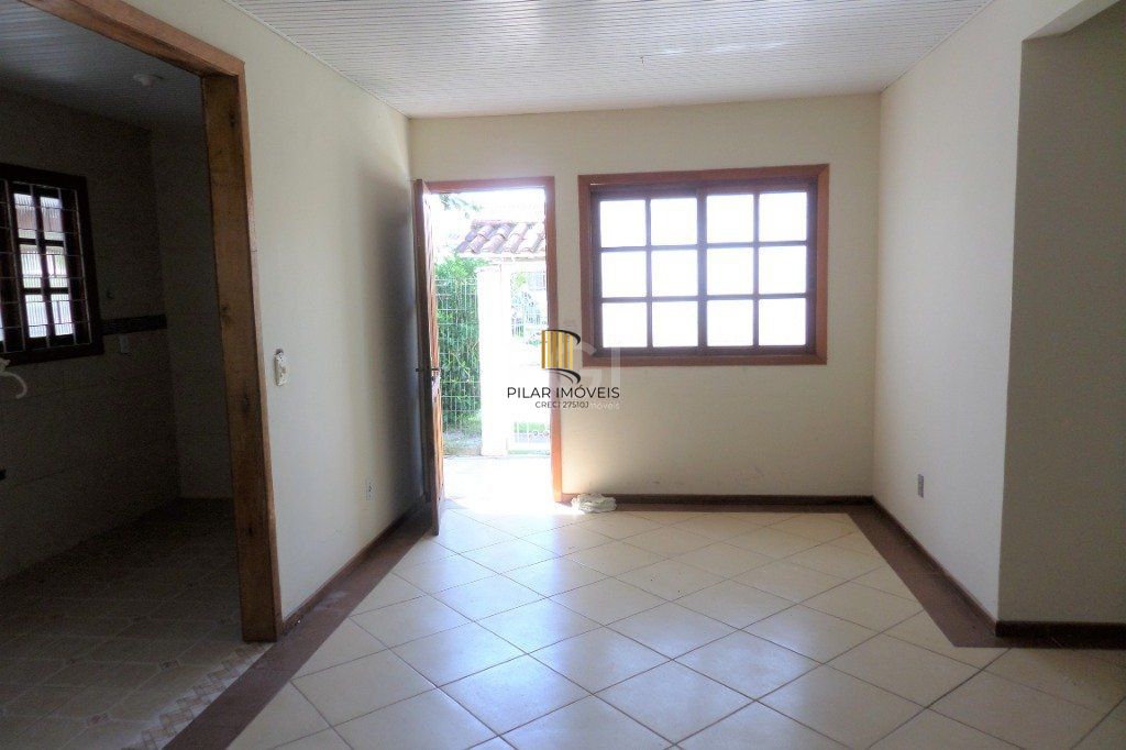 Casa na Hípica com 3 dormitórios e 2 vagas